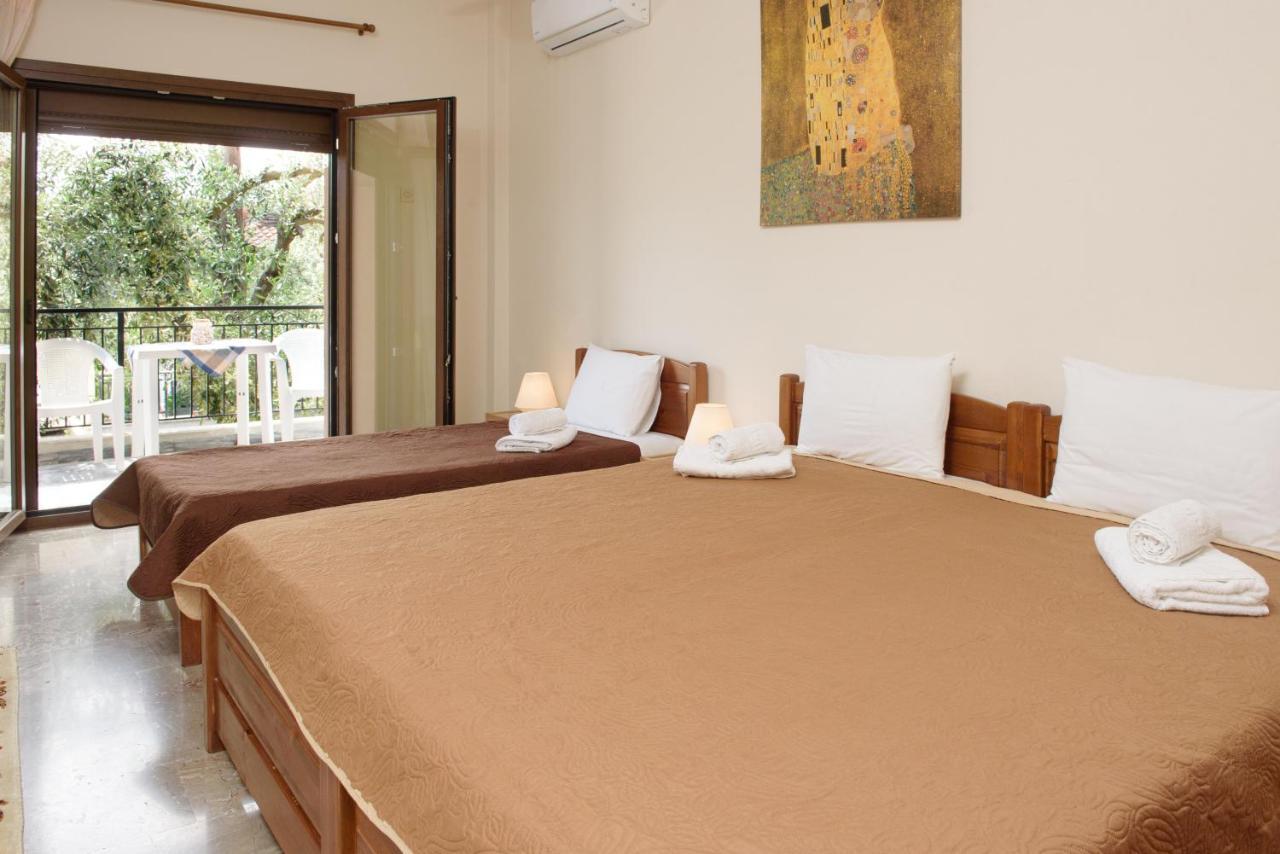 Dili Apartments Ієрісос Екстер'єр фото