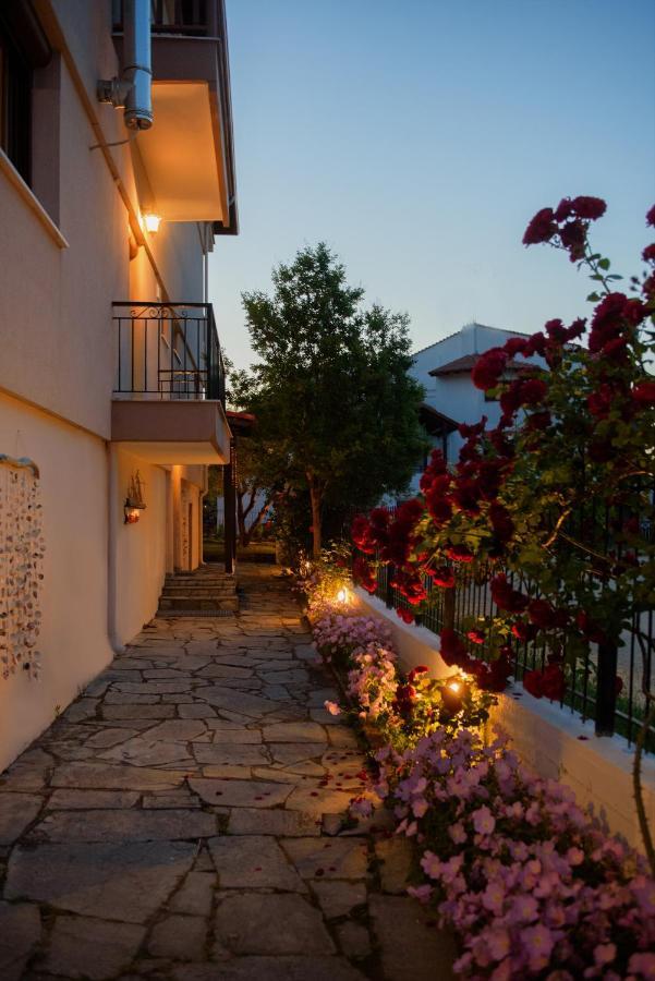 Dili Apartments Ієрісос Екстер'єр фото